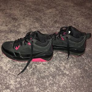 Youth girls Jordan flight 9’s